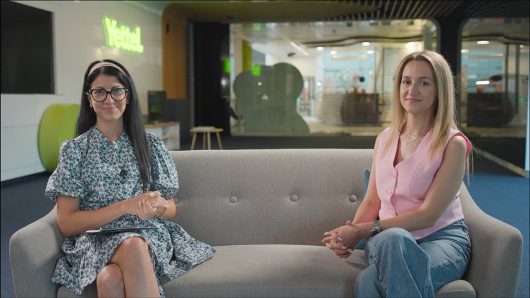 Мирела Христова (вдясно) и Радостина Гайдарова, позната като Dr Modern Mommy (вляво)