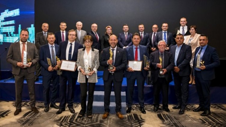 Отличиха най-добрите застрахователни и пенсионноосигурителни компании за 2021 г.