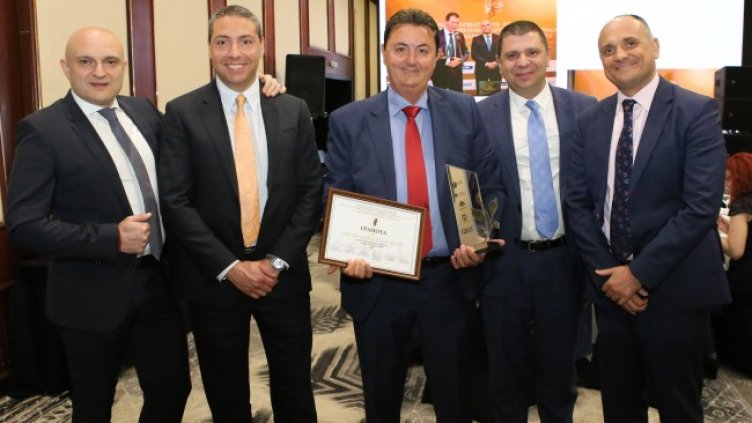 БУЛСТРАД e "Застраховател на годината 2021"