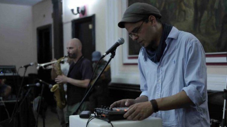 Снимка: In the Palace