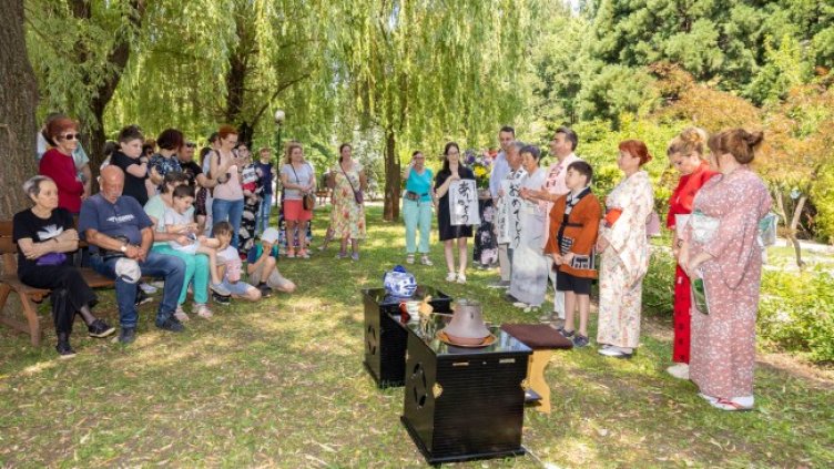 Обновената Японска градина в софийския зоопарк стана на една година