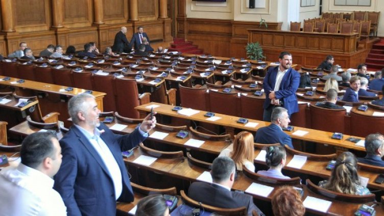 И днес не се събра кворум. Снимка: Димитър Кьосемарлиев, Dnes.bg