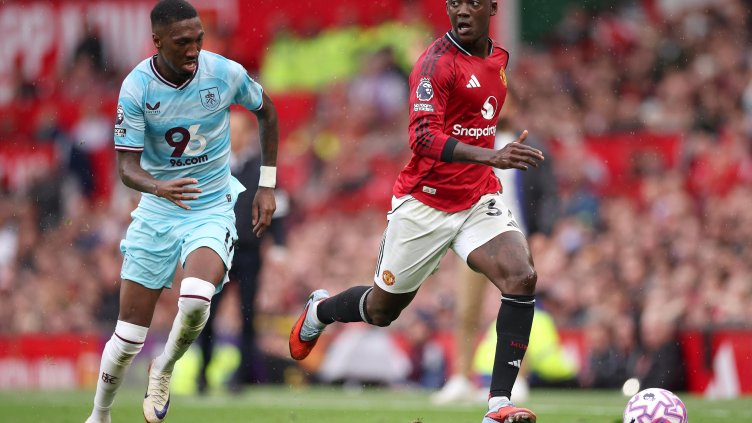 „Манчестър Юнайтед” с измъчена победа над „Бърнли”