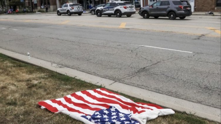 Стрелба на парад за 4 юли: Шестима убити, 30 ранени, установиха стрелеца