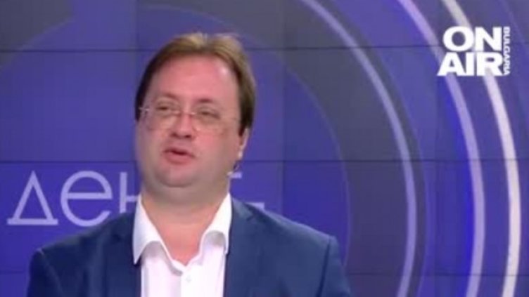 Златогор Минчев: Гласуваме машинно по български