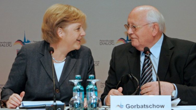 Ангела Меркел и Михаил Горбачов. Снимка: архив, БГНЕС