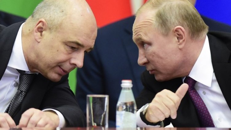 Антон Силуанов и Владимир Путин. Снимка: архив, БГНЕС