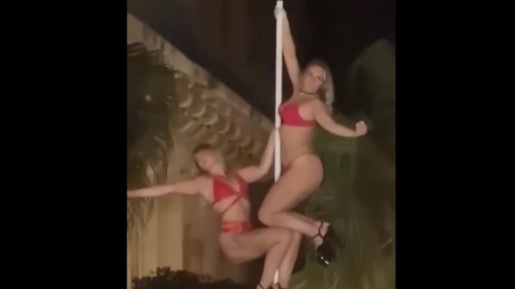 Гняв в цяла Гърция: Голи жени танцуват на пилон пред Стария дворец в Корфу ВИДЕО