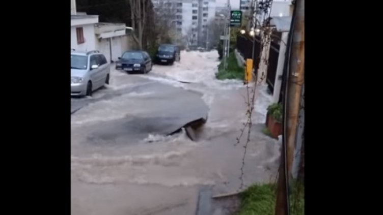 Спукан водопровод наводни варненски булевард