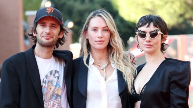 Хопър Пен, Дилън Пен и Зоуи Сайдъл: Снимка: Getty