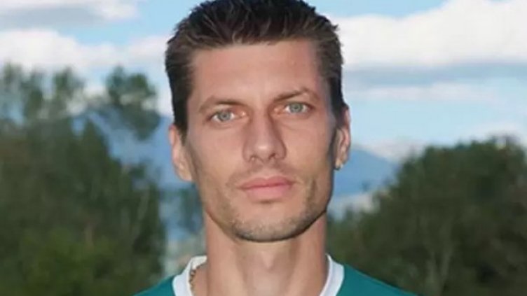 Метушев като играч на Пирин