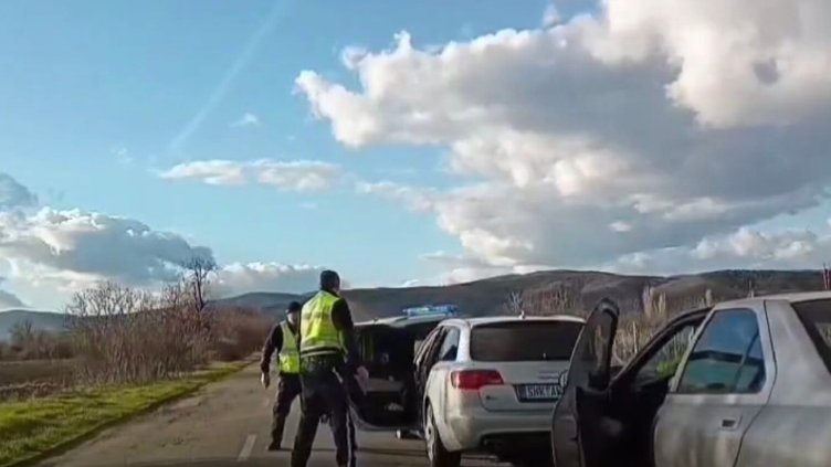 Акция в Нова Загора: Системен нарушител си спретна гонка с полицията ВИДЕО