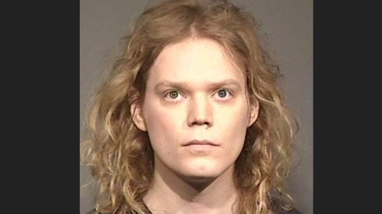 Умни и опасни: Задържаха лидерката на "транссексуалния веган култ" Зазианци