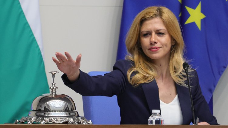 Михаела Доцова води делегация във Ватикана и Рим