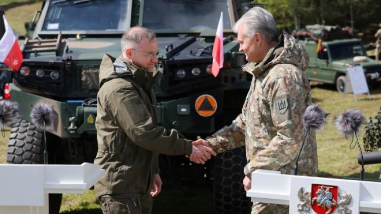 Президентите на Полша Анджей Дуда (вляво), и на Литва - Гитанас Науседа. Снимка: архив, БГНЕС