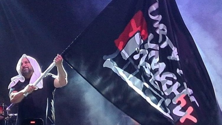 Снимка: Facebook/Гумени глави