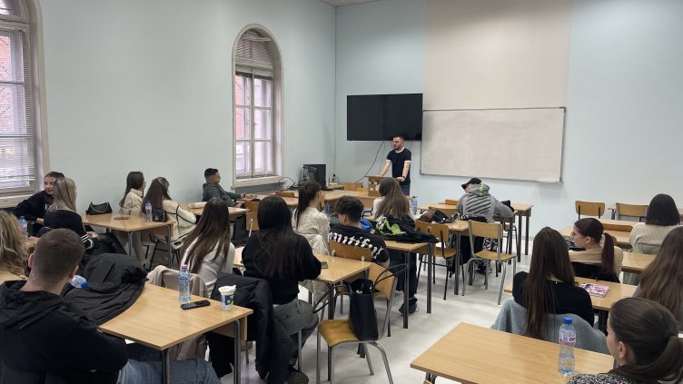 Репортерът Венцислав Василев &ndash; Зико гостува в СУ "Св. Климент Охридски"