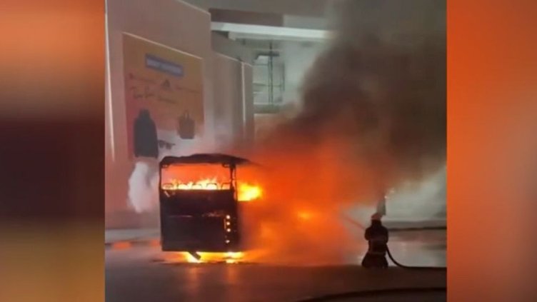 Автобус, пътуващ от България за Измир, пламна на ГКПП "Капъкуле"