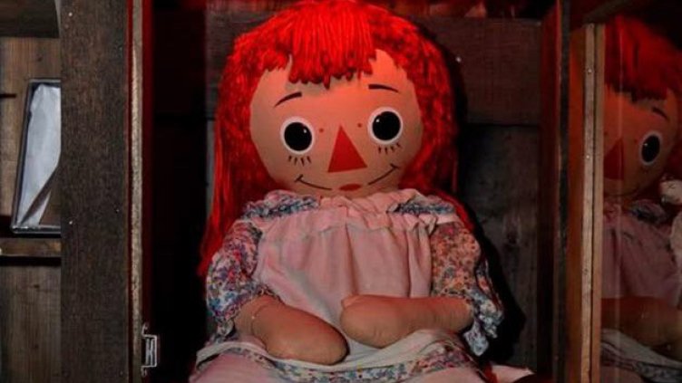 Демоничната кукла Анабел отново е у дома, след като причини хаос в Ню Орлиънс 
