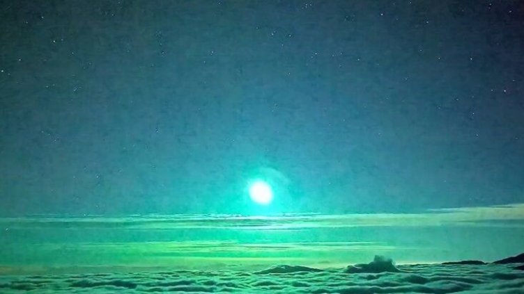 Зелено огнено кълбо се взриви над Тайван 