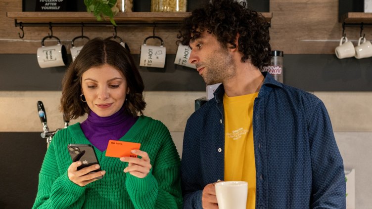 Задържаха недекларирани 5000 кутии цигари на &bdquo;Лесово&rdquo;