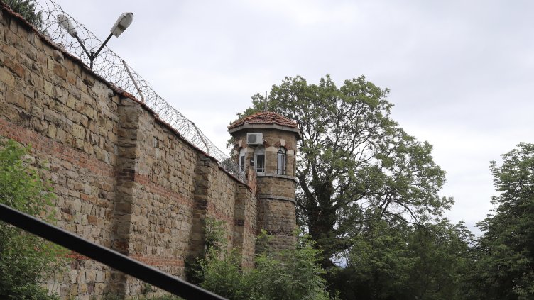 Оставиха в ареста служителя на ЦГМ, нападнал двама мъже в София