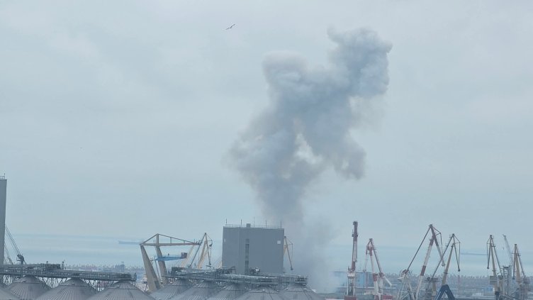 Украински морски дрон експлодира на пристанище Констанца ВИДЕО