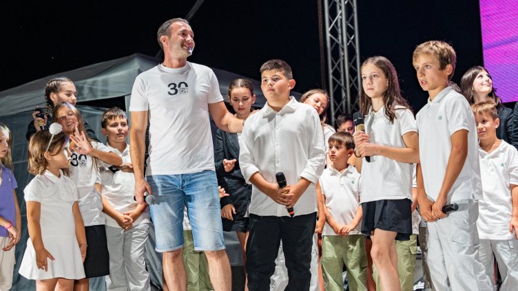 Дарин Ангелов с "Бон-Бон". Снимка: Бон-Бон