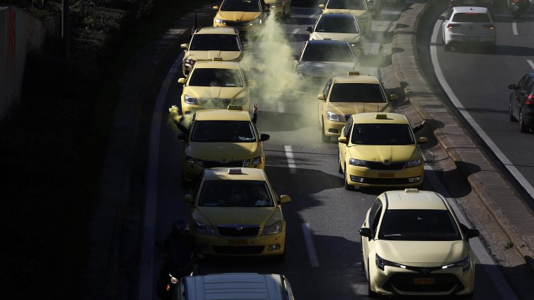 Внимавайте! Сурови наказания в новия Кодекс на движение по пътищата в Гърция 