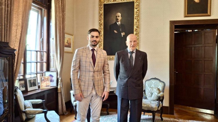 Стефан Арсов, Facebook