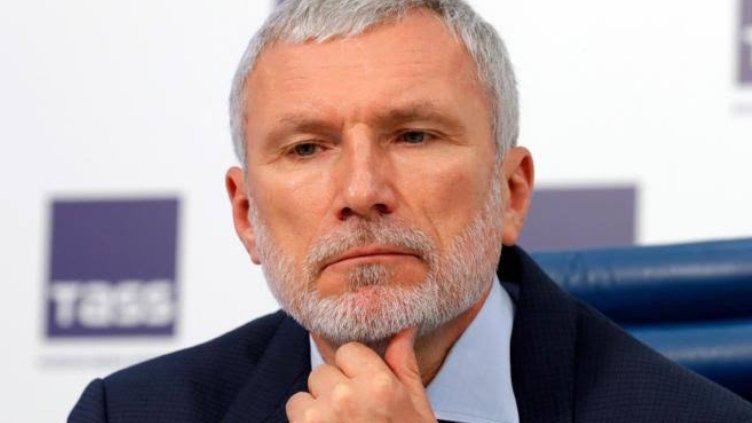 Журналист попита руски депутат защо не се бие на фронта, той изпадна в истерия ВИДЕО