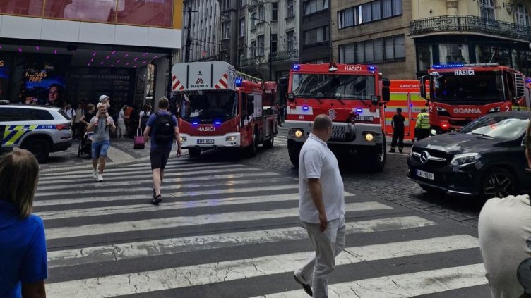 Подобно на Испания, мащабно спиране на тока в Чехия блокира Прага ВИДЕО
