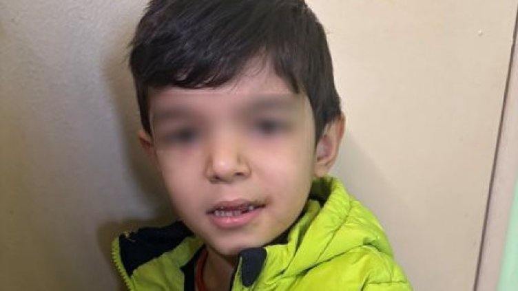 Откриха само 8-годишно дете в Добрич, търсят родителите му