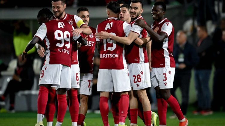 ЦСКА победи "Берое" с 2:1 в последните минути