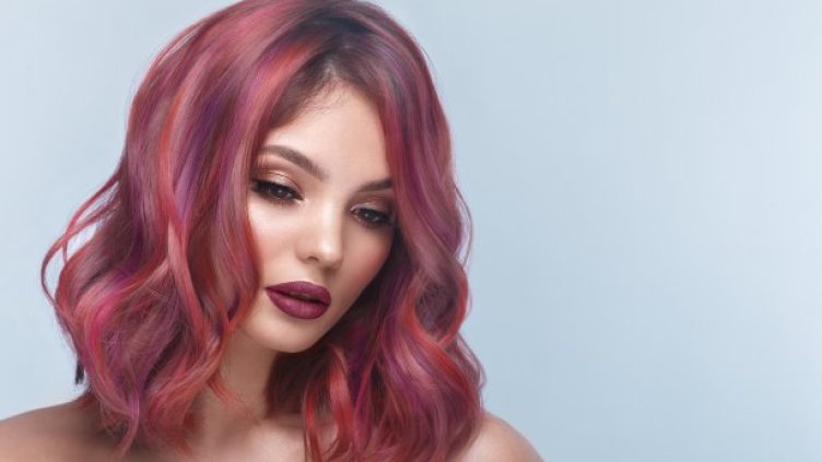 Пролетно боядисване - опитайте цикламено кафяво в косите