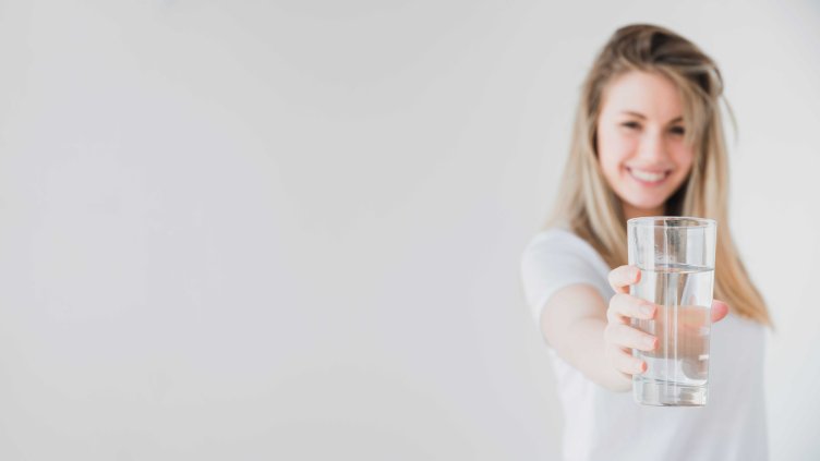 Д-р Паскова: През лятото пийте много вода за еластична и здрава кожа