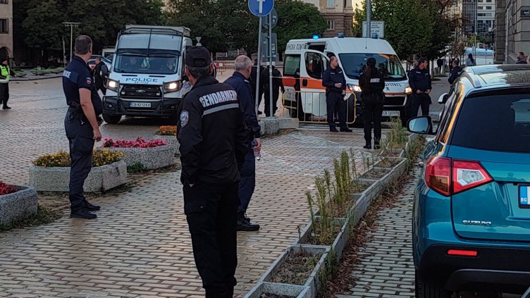 Спешна помощ за починалия полицай: Линейката е пристигнала за 5 минути