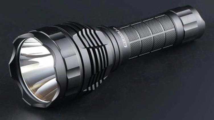 Фенерът винаги е нужен &ndash; защо телефонът не може да го замести