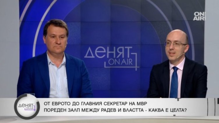 Експерти: Президентът е един много влиятелен човек, ще създаде партия 