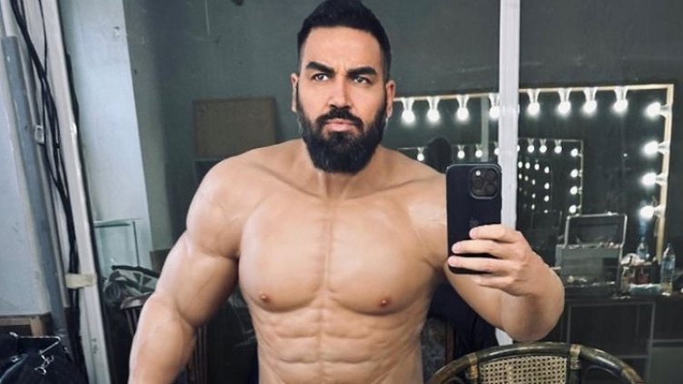 Азис призна: Беше трудно да си гей през комунизма, майка ми се срамуваше