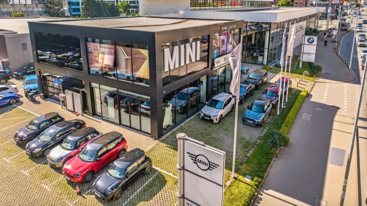 "М Кар София" събра над 100 участници в зелено тест драйв изживяване с електрическите BMW и MINI модели