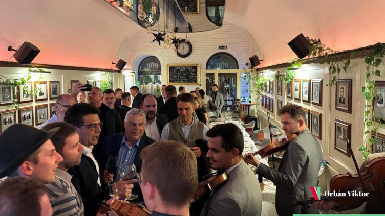 Снимка: Facebook/Orbán Viktor