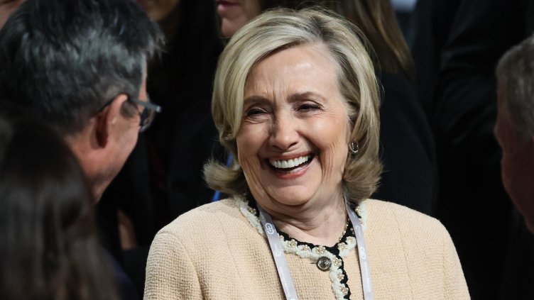 Хилъри Клинтън нарече &bdquo;позорна&ldquo; позицията на Тръмп по отношение на Украйна