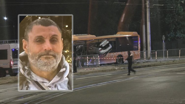 Не могат да погребат лекаря, загинал в катастрофата между кола и автобус 