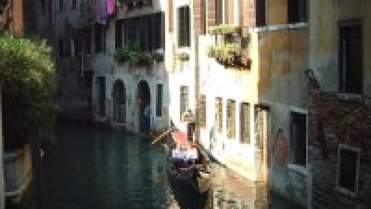 Италианците вече не смятат, че живеят dolce vita*