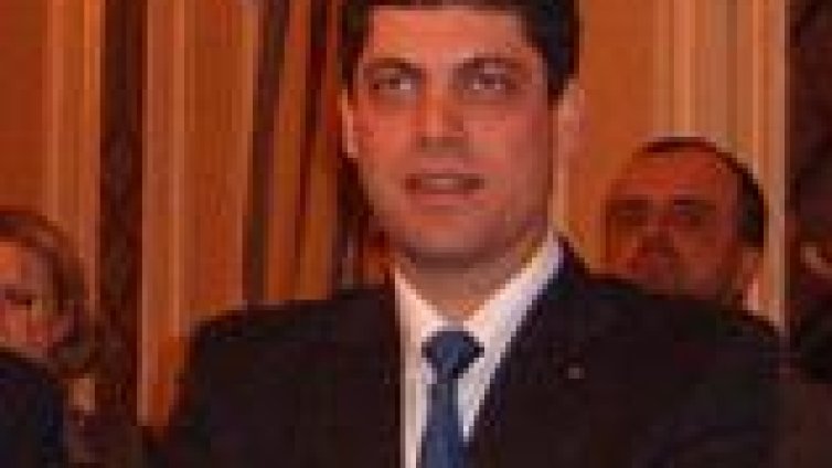 S&P повиши валутната перспектива на България на положителна