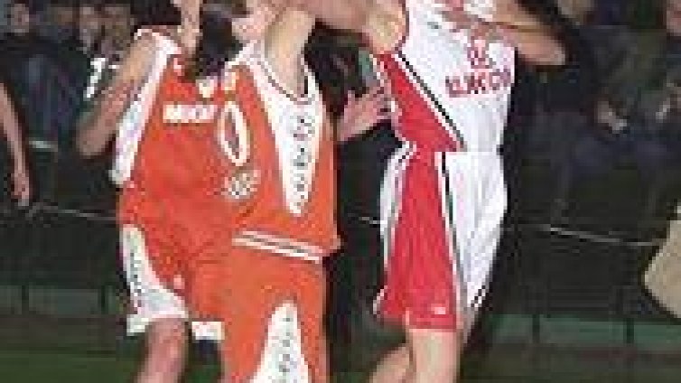 Нови две срещи баха отложени от баскетболното ни първенство