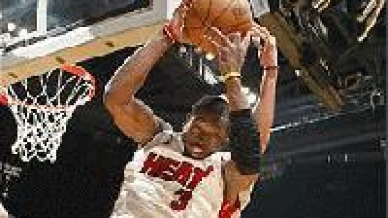 Маями Хийт с девети успех след победа над Милуоки с 39 точки разлика