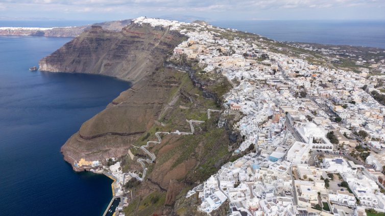 Учени: Остров Анидрос се мести със 7 мм на ден