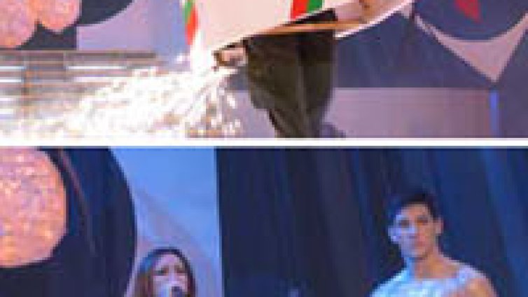 Азис притиска до гърдите си Устата, Ивана пропусна шоуто заради Глория